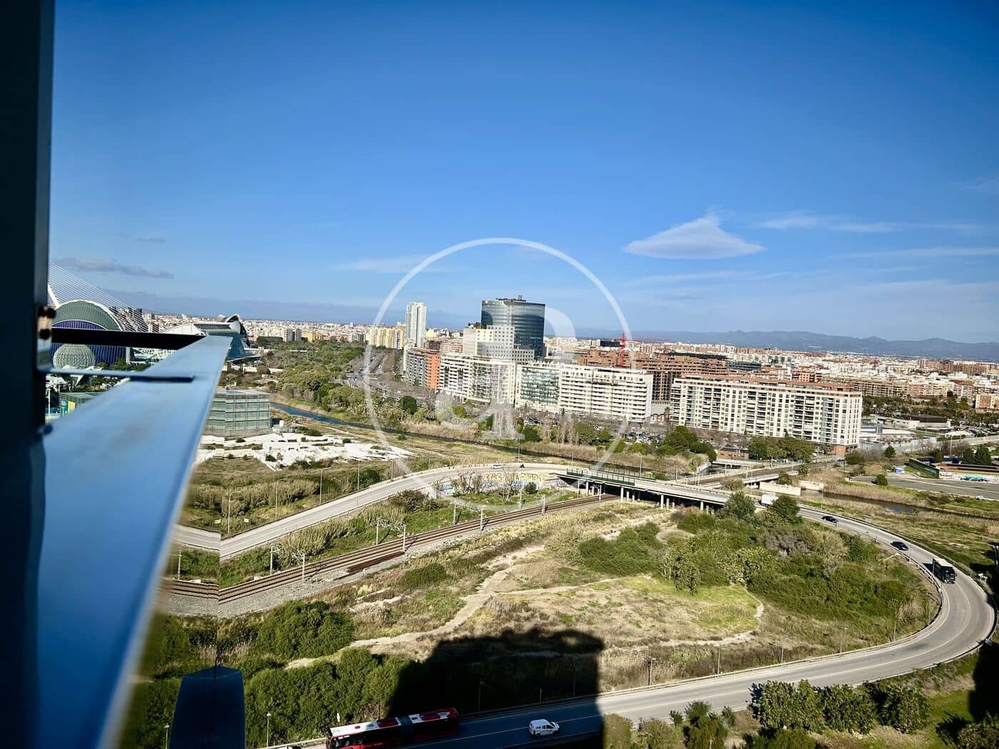 3 bedroom Apartment for rent in Valencia city with pool - € 2,700 (Ref: 9551635)