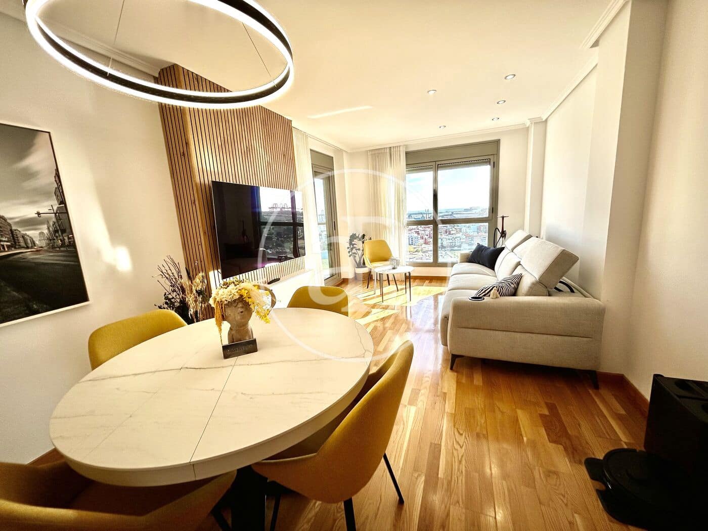 3 bedroom Apartment for rent in Valencia city with pool - € 2,700 (Ref: 9551635)