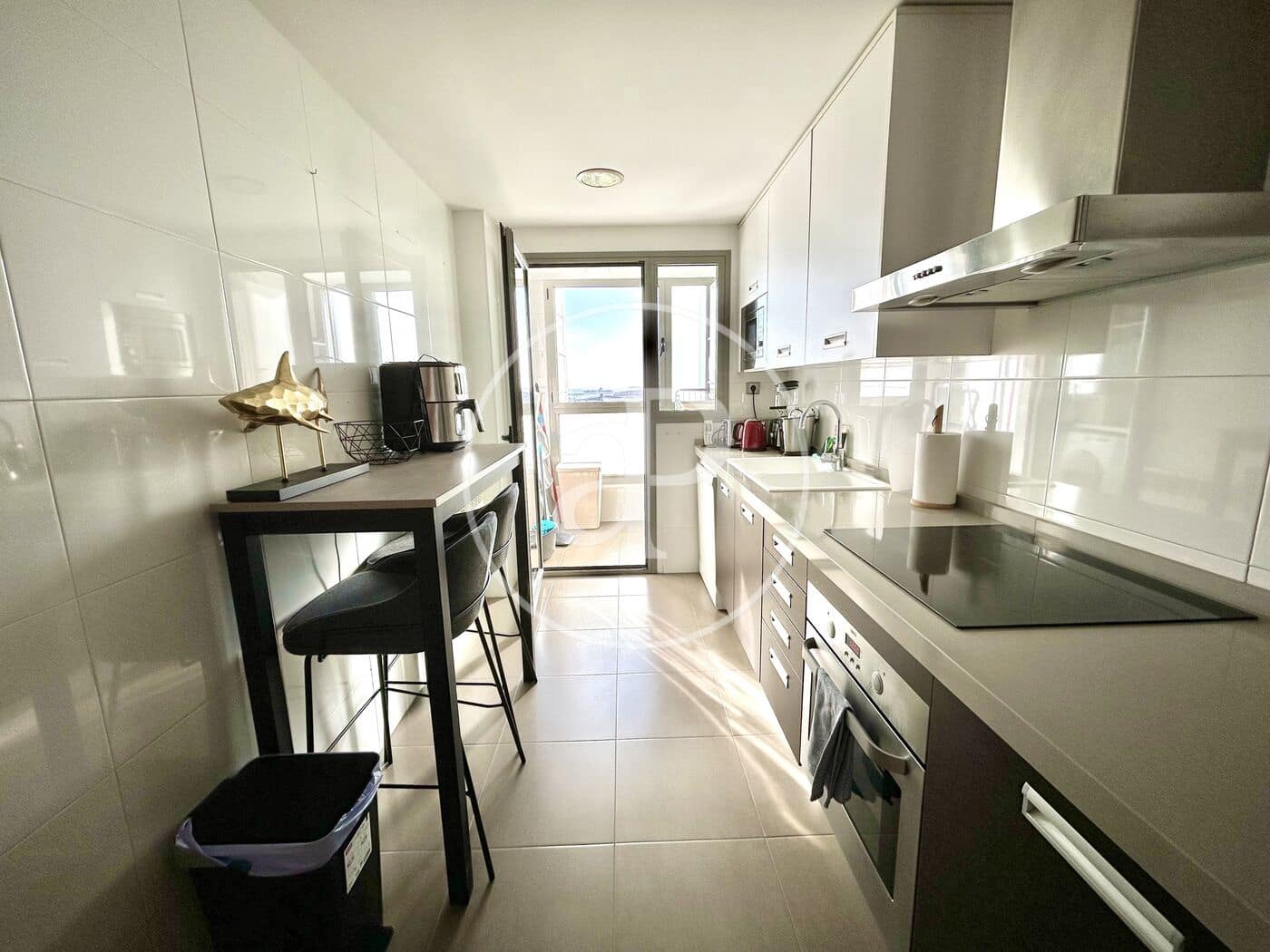 3 bedroom Apartment for rent in Valencia city with pool - € 2,700 (Ref: 9551635)