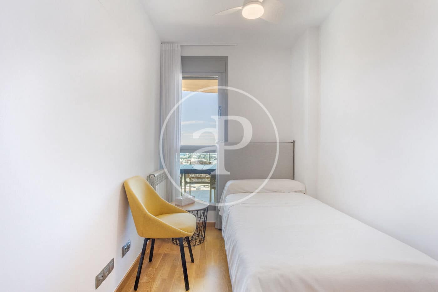 3 quarto Apartamento para arrendar em Valencia cidade com piscina - 2 700 € (Ref: 9551635)