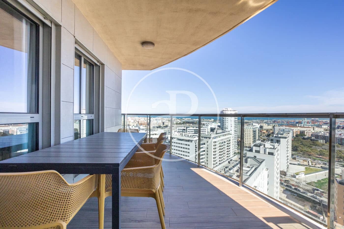 3 quarto Apartamento para arrendar em Valencia cidade com piscina - 2 700 € (Ref: 9551635)