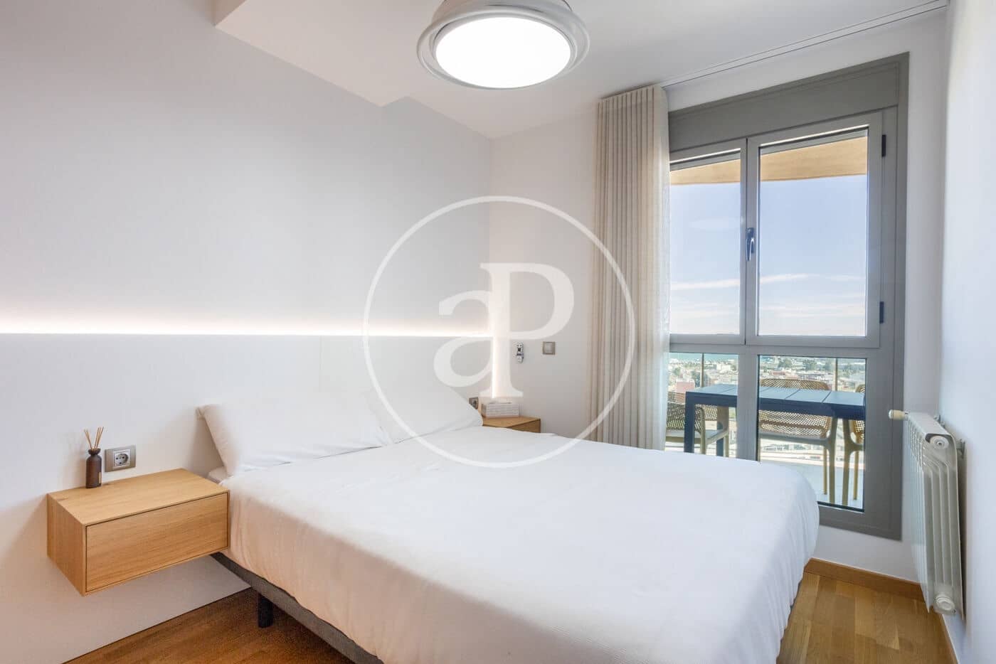 3 quarto Apartamento para arrendar em Valencia cidade com piscina - 2 700 € (Ref: 9551635)