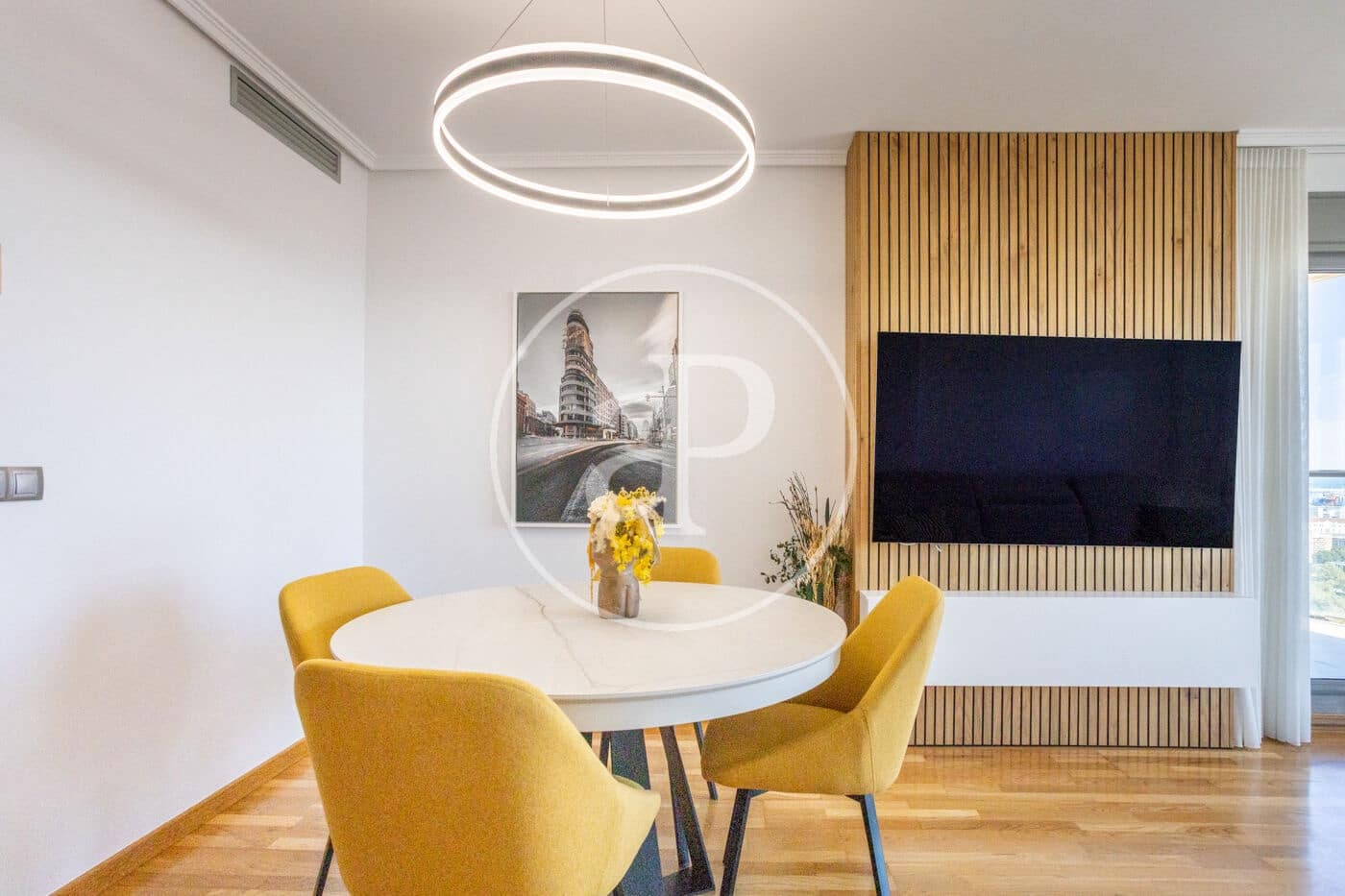 3 quarto Apartamento para arrendar em Valencia cidade com piscina - 2 700 € (Ref: 9551635)