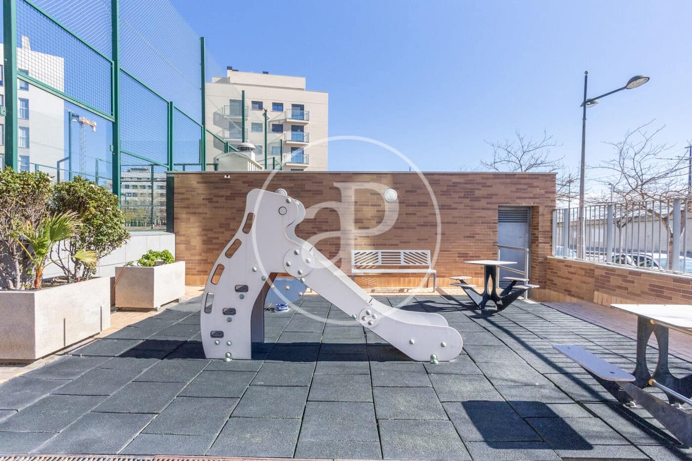 3 quarto Apartamento para arrendar em Valencia cidade com piscina - 2 700 € (Ref: 9551635)