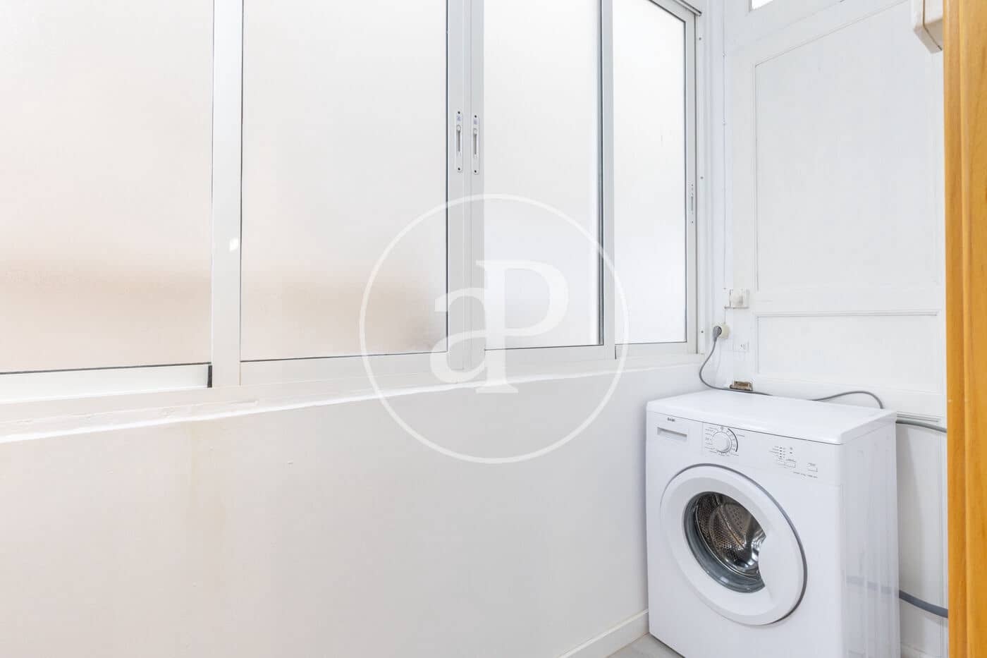 2 soveværelse Lejlighed til leje i Valencia by - € 1.300 (Ref: 9551636)