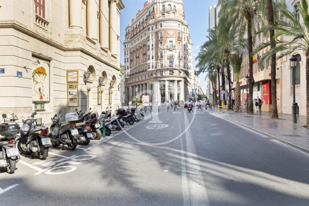 2 quarto Apartamento para arrendar em Valencia cidade - 1 300 € (Ref: 9551636)