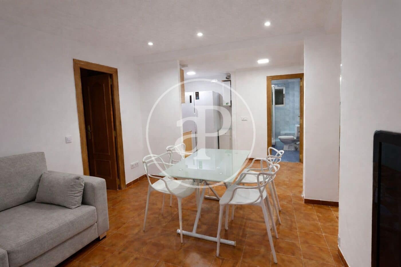 4 soveværelse Lejlighed til leje i Valencia by - € 1.700 (Ref: 9551637)