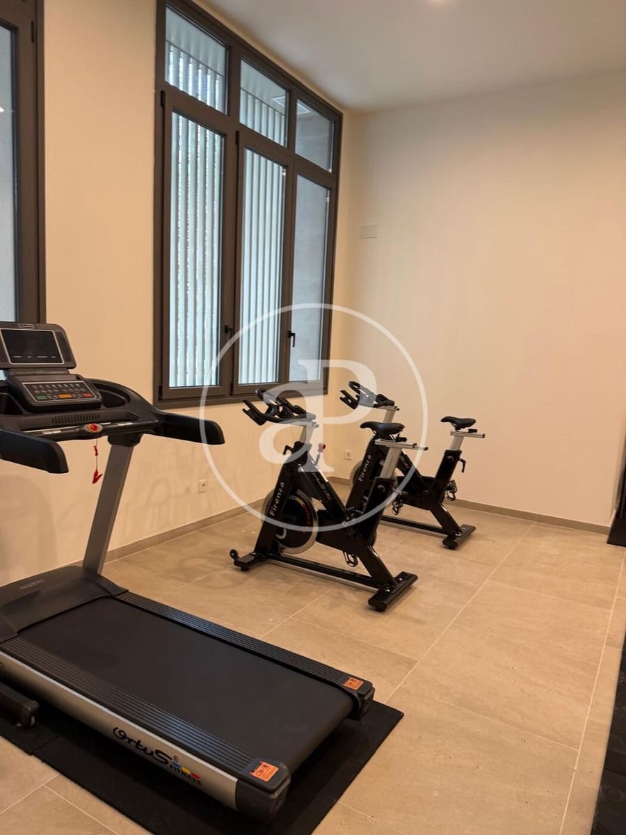 2 sypialnia Apartament do wynajęcia w Miasto Walencja z basenem - 1 500 € (Ref: 9551638)