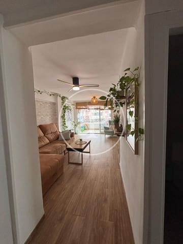 3 bedroom Apartment for sale in Ciutat Fallera, Valencia city - € 350,000 (Ref: 9551640)