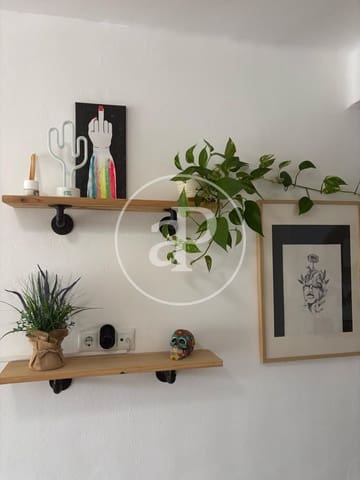 3 bedroom Apartment for sale in Ciutat Fallera, Valencia city - € 350,000 (Ref: 9551640)