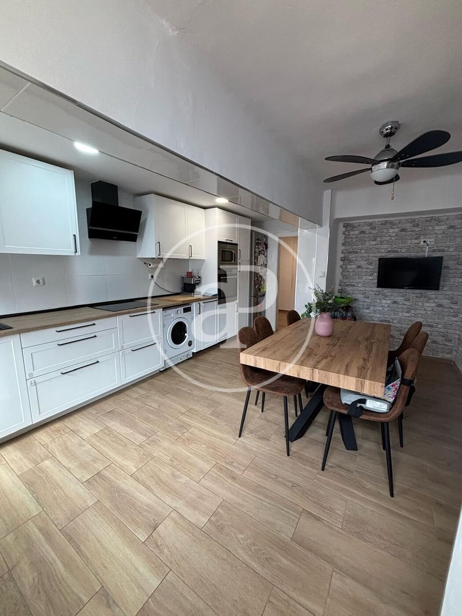 3 bedroom Apartment for sale in Valencia city - € 350,000 (Ref: 9551640)