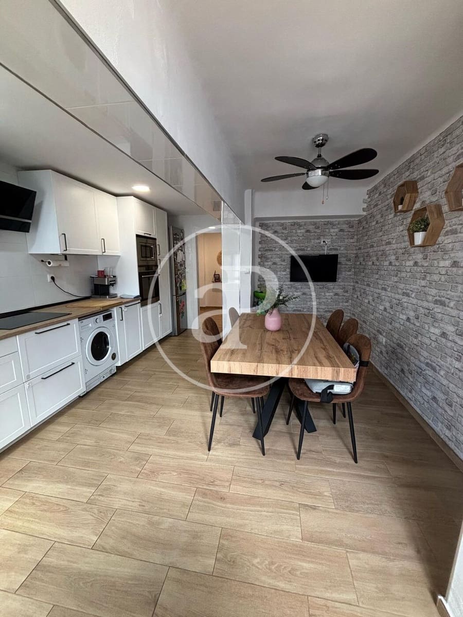 3 bedroom Apartment for sale in Valencia city - € 350,000 (Ref: 9551640)