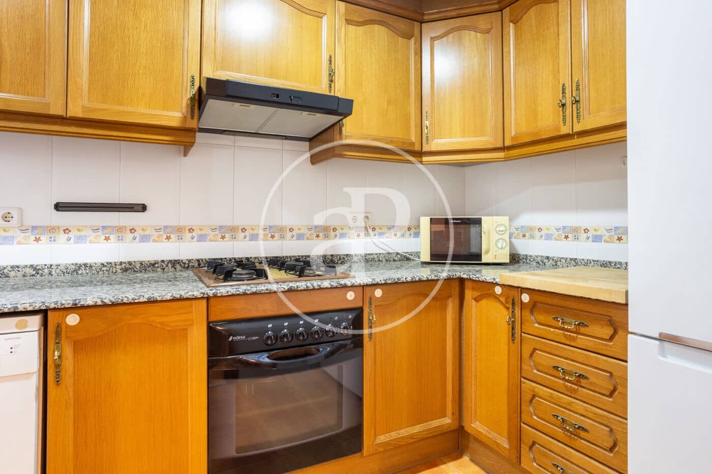 3 soverom Leilighet til leie i La Pobla de Vallbona - € 1 300 (Ref: 9555954)