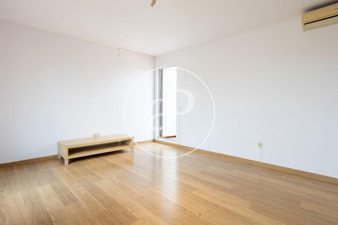 3 soverom Leilighet til leie i La Pobla de Vallbona - € 1 300 (Ref: 9555954)