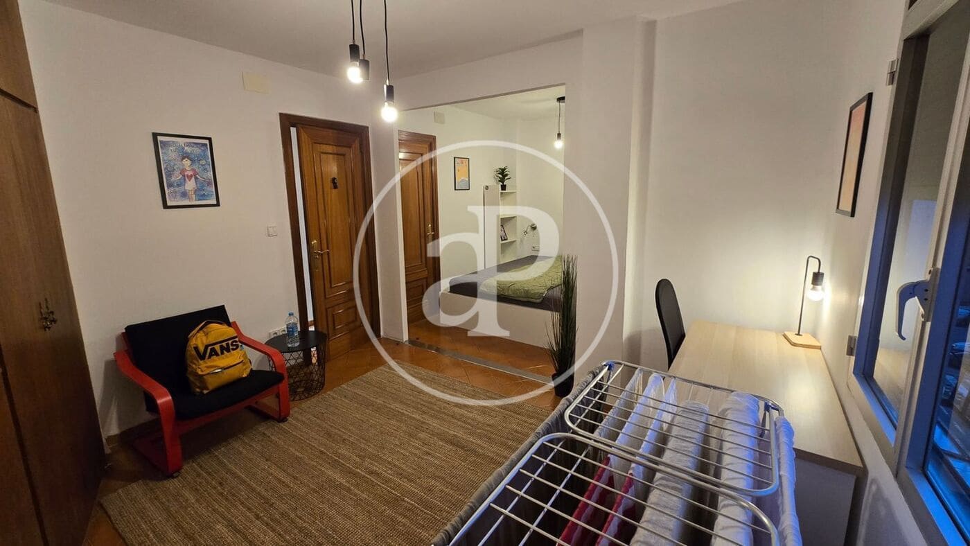 2 makuuhuone Huoneisto vuokrattavana paikassa Valencia kaupunki - 1 300 € (Ref: 9555956)
