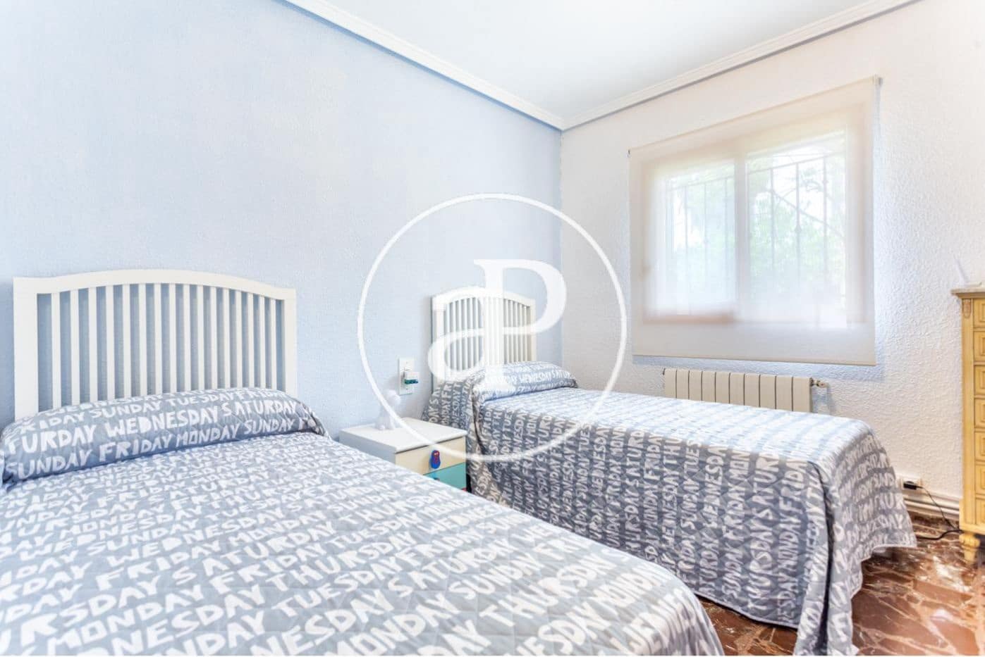 5 quarto Moradia para arrendar em Turis com piscina - 2 500 € (Ref: 9555960)