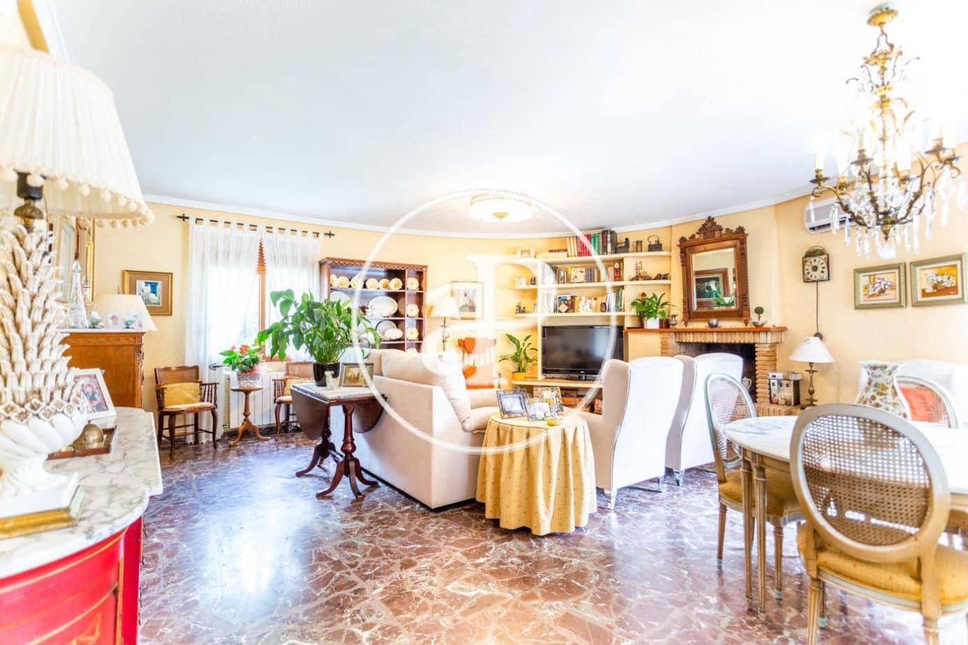 5 quarto Moradia para arrendar em Turis com piscina - 2 500 € (Ref: 9555960)