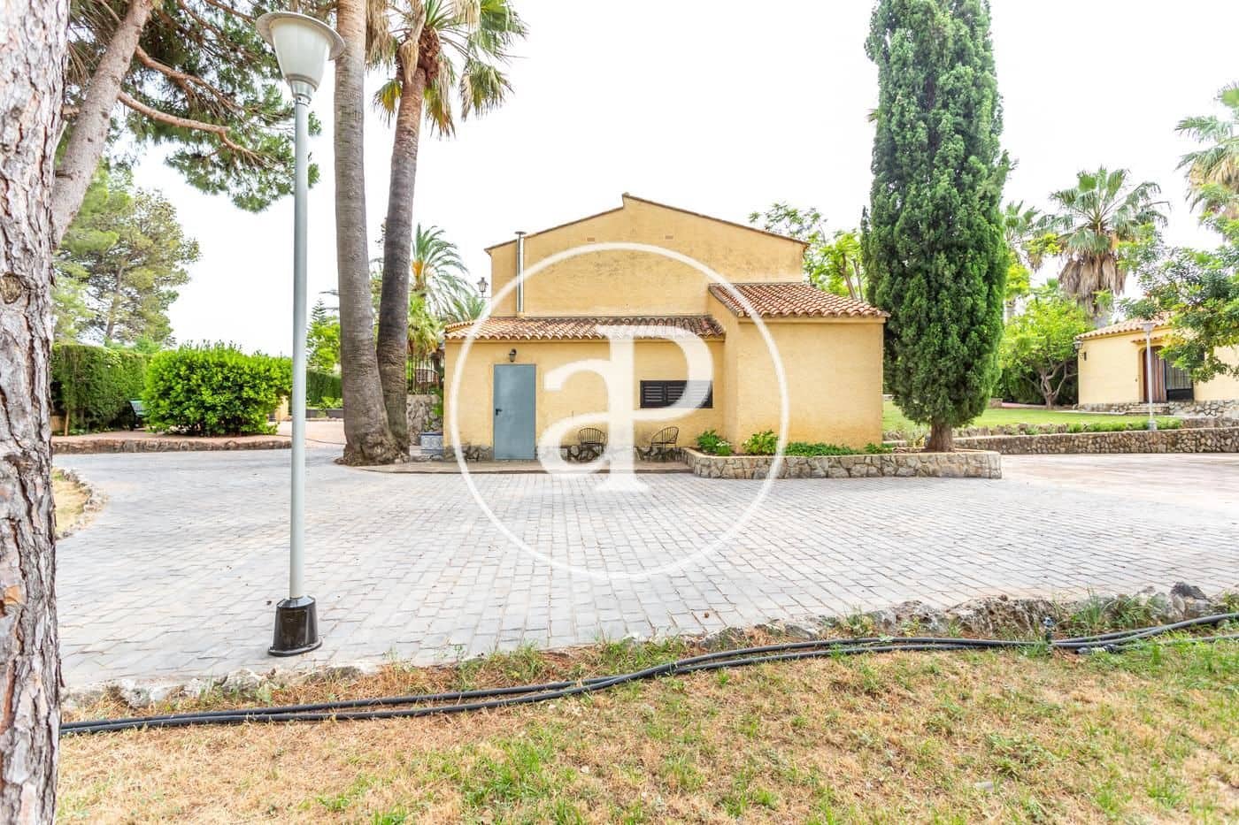 5 quarto Moradia para arrendar em Turis com piscina - 2 500 € (Ref: 9555960)