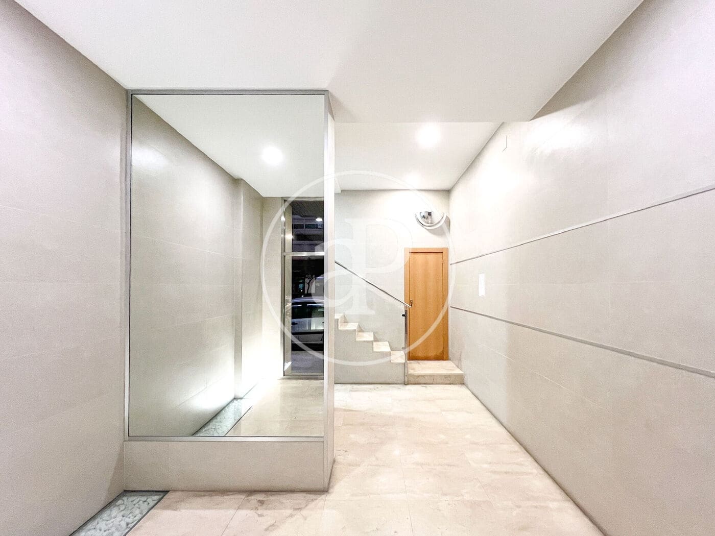 7 slaapkamer Appartement te koop in Valencia stad - € 500.000 (Ref: 9555961)