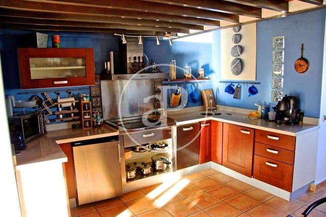 2 soverom Penthouse til leie i Russafa, Valencia by - € 1 400 (Ref: 9555963)