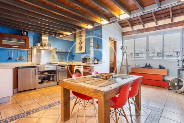 2 soveværelse Penthouse til leje i Russafa, Valencia by - € 1.400 (Ref: 9555963)