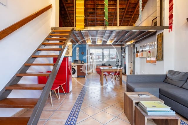 2 soveværelse Penthouse til leje i Russafa, Valencia by - € 1.400 (Ref: 9555963)