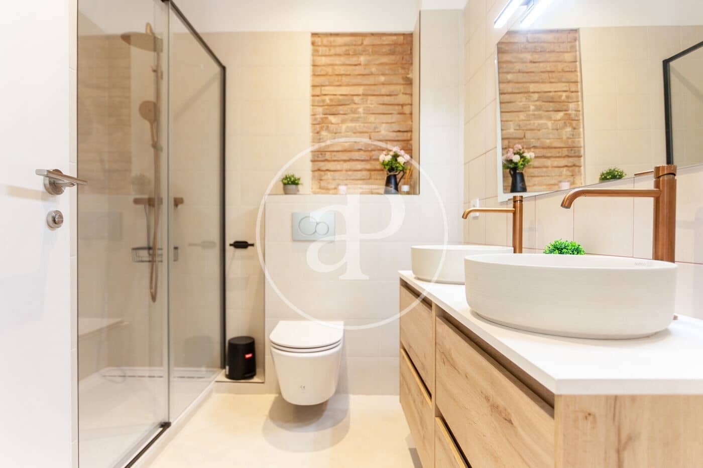 2 soverom Leilighet til leie i Valencia by - € 1 600 (Ref: 9561900)