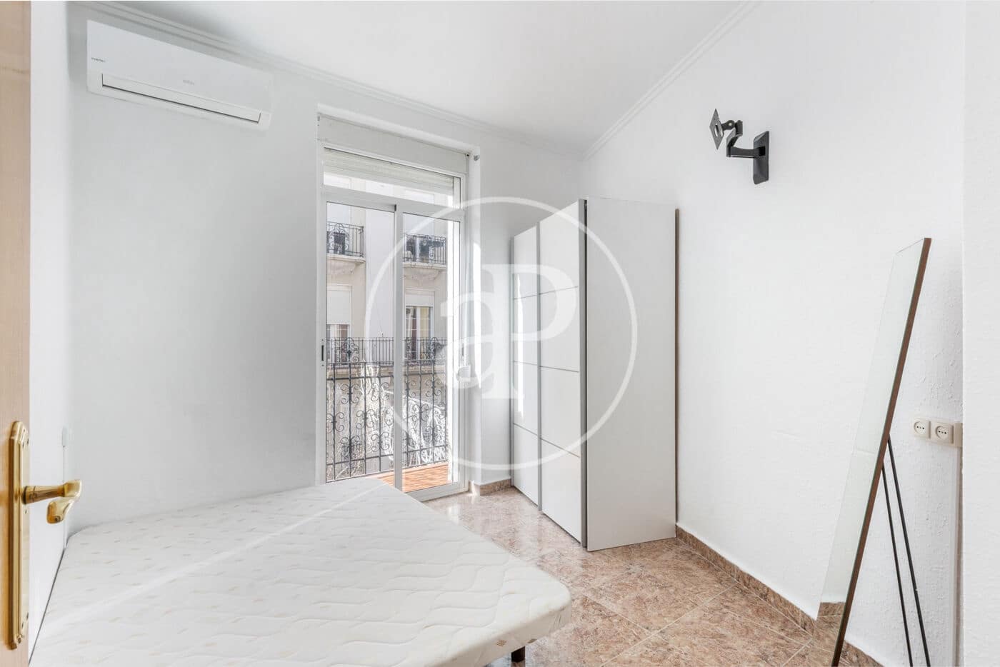 4 soveværelse Lejlighed til leje i Valencia by - € 1.800 (Ref: 9561906)