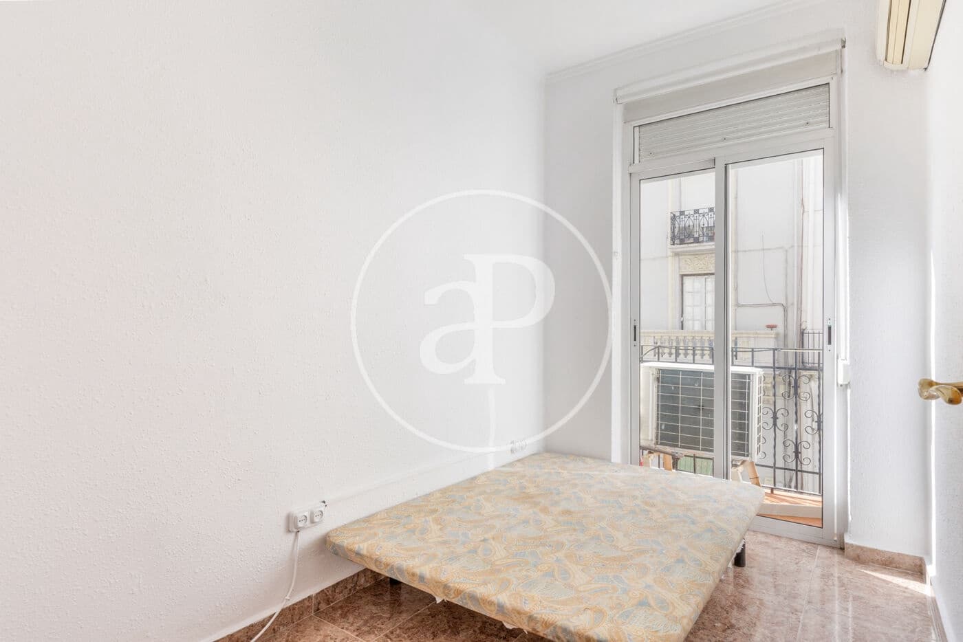 4 soveværelse Lejlighed til leje i Valencia by - € 1.800 (Ref: 9561906)