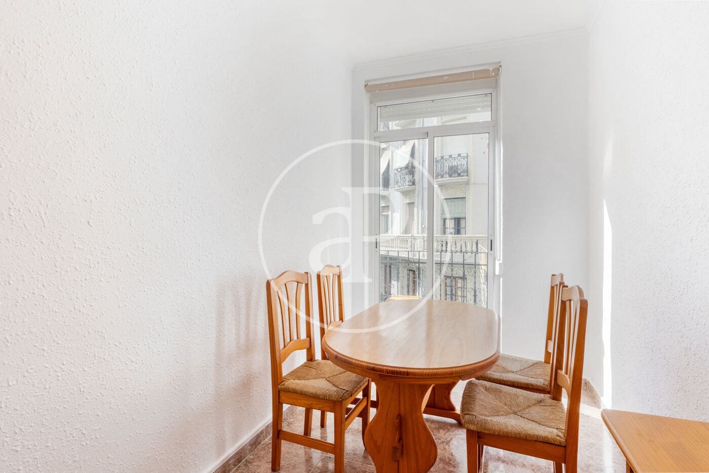 4 soveværelse Lejlighed til leje i Valencia by - € 1.800 (Ref: 9561906)