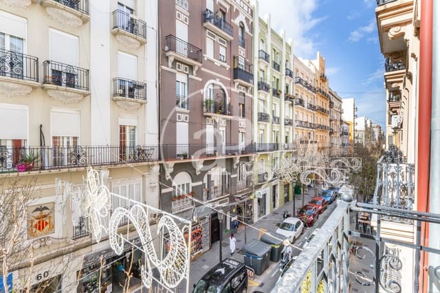 4 soveværelse Lejlighed til leje i Russafa, Valencia by - € 1.800 (Ref: 9561906)