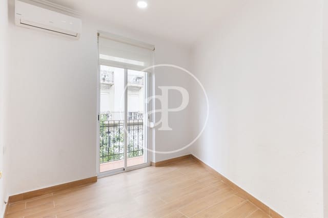 4 soveværelse Lejlighed til leje i Russafa, Valencia by - € 1.750 (Ref: 9561906)