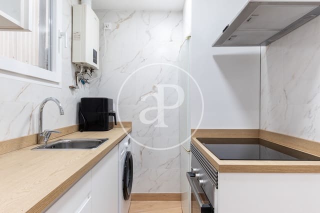 4 soveværelse Lejlighed til leje i Russafa, Valencia by - € 1.750 (Ref: 9561906)
