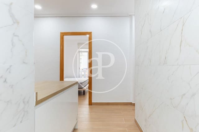 4 soveværelse Lejlighed til leje i Russafa, Valencia by - € 1.750 (Ref: 9561906)