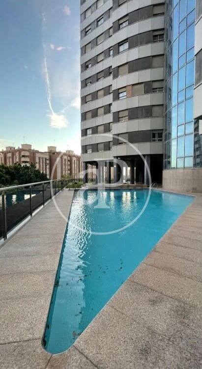 2 soveværelse Lejlighed til leje i Valencia by med swimmingpool - € 1.650 (Ref: 9561907)