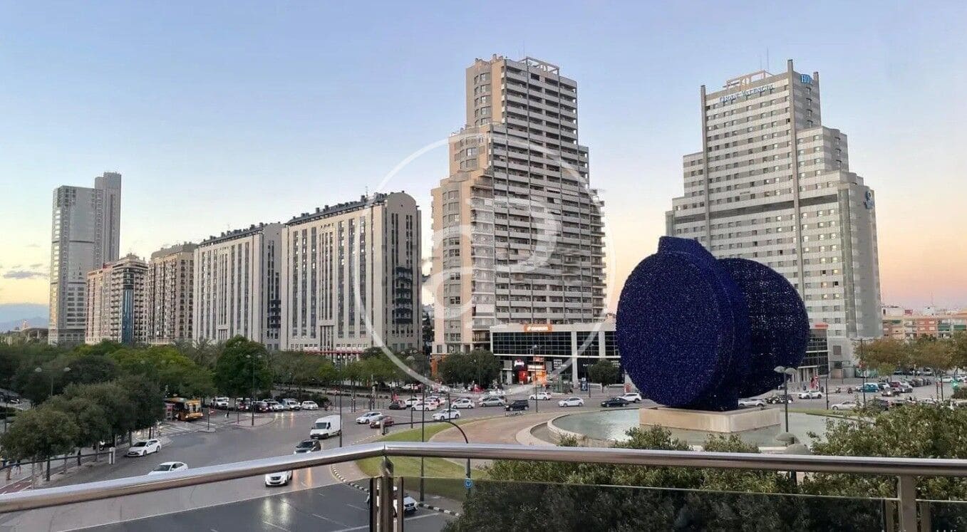 2 soveværelse Lejlighed til leje i Valencia by med swimmingpool - € 1.650 (Ref: 9561907)