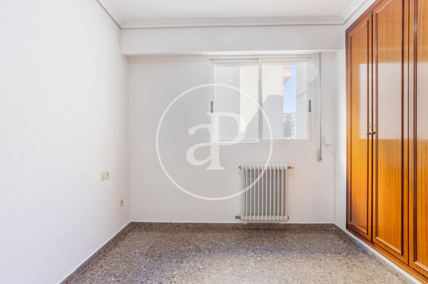 4 bedroom Apartment for rent in Valencia city - € 1,800 (Ref: 9565329)