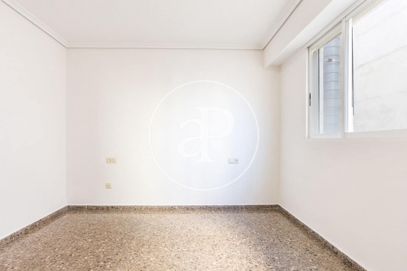 4 bedroom Apartment for rent in Valencia city - € 1,800 (Ref: 9565329)