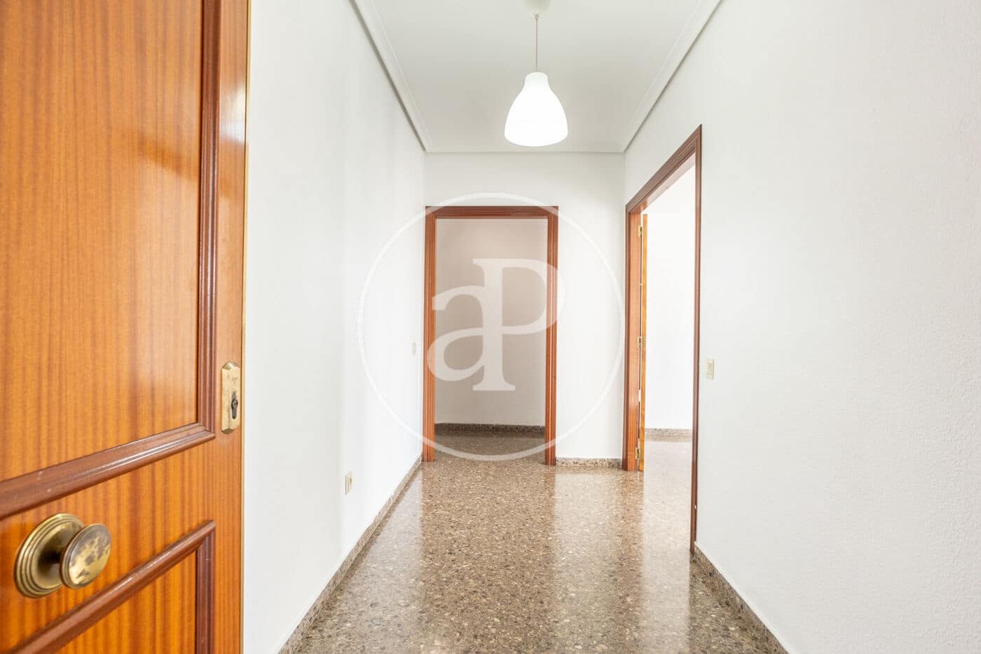 4 bedroom Apartment for rent in Valencia city - € 1,800 (Ref: 9565329)