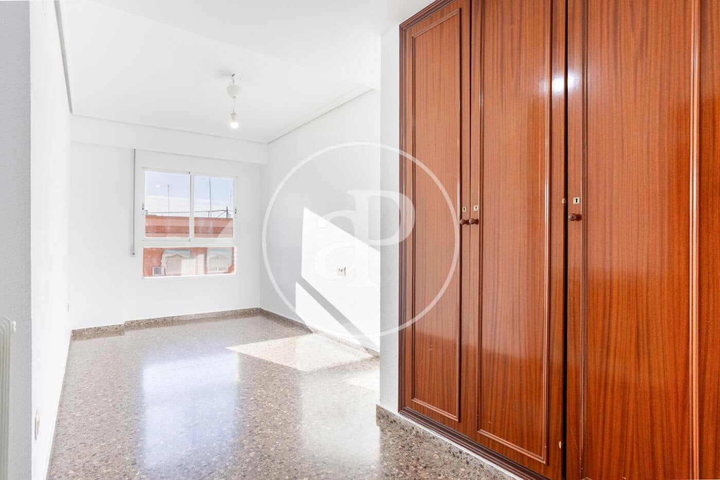 4 bedroom Apartment for rent in Valencia city - € 1,800 (Ref: 9565329)