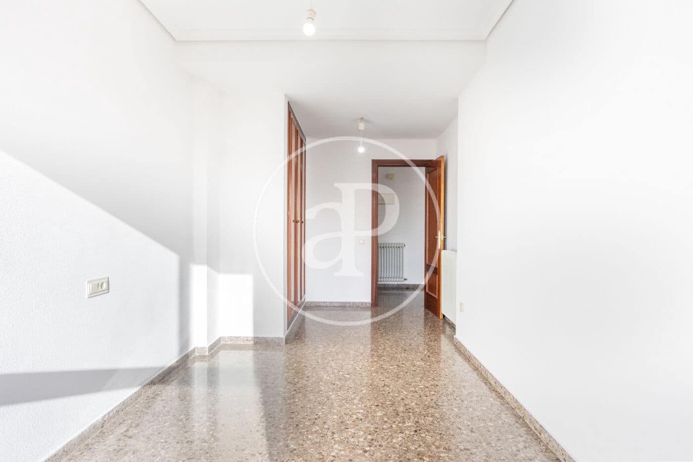 4 bedroom Apartment for rent in Valencia city - € 1,800 (Ref: 9565329)