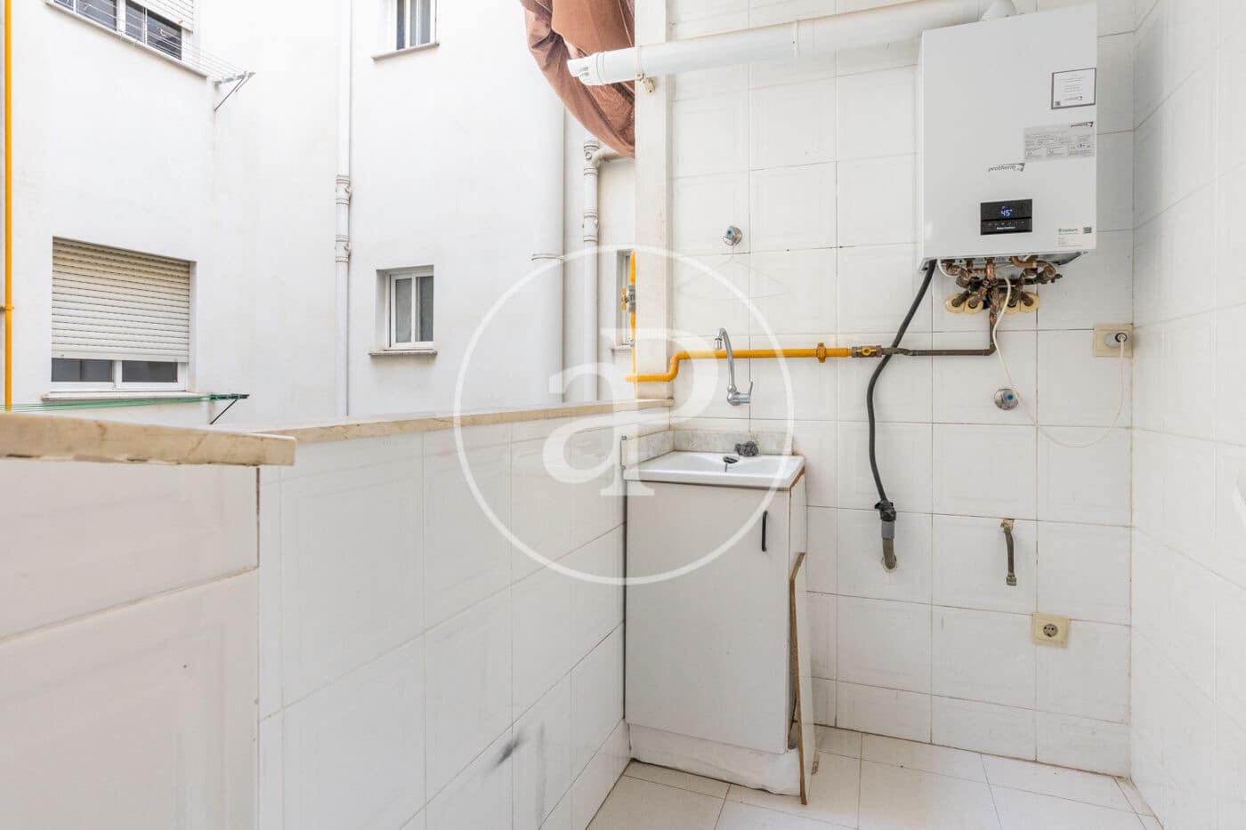 4 bedroom Apartment for rent in Valencia city - € 1,800 (Ref: 9565329)