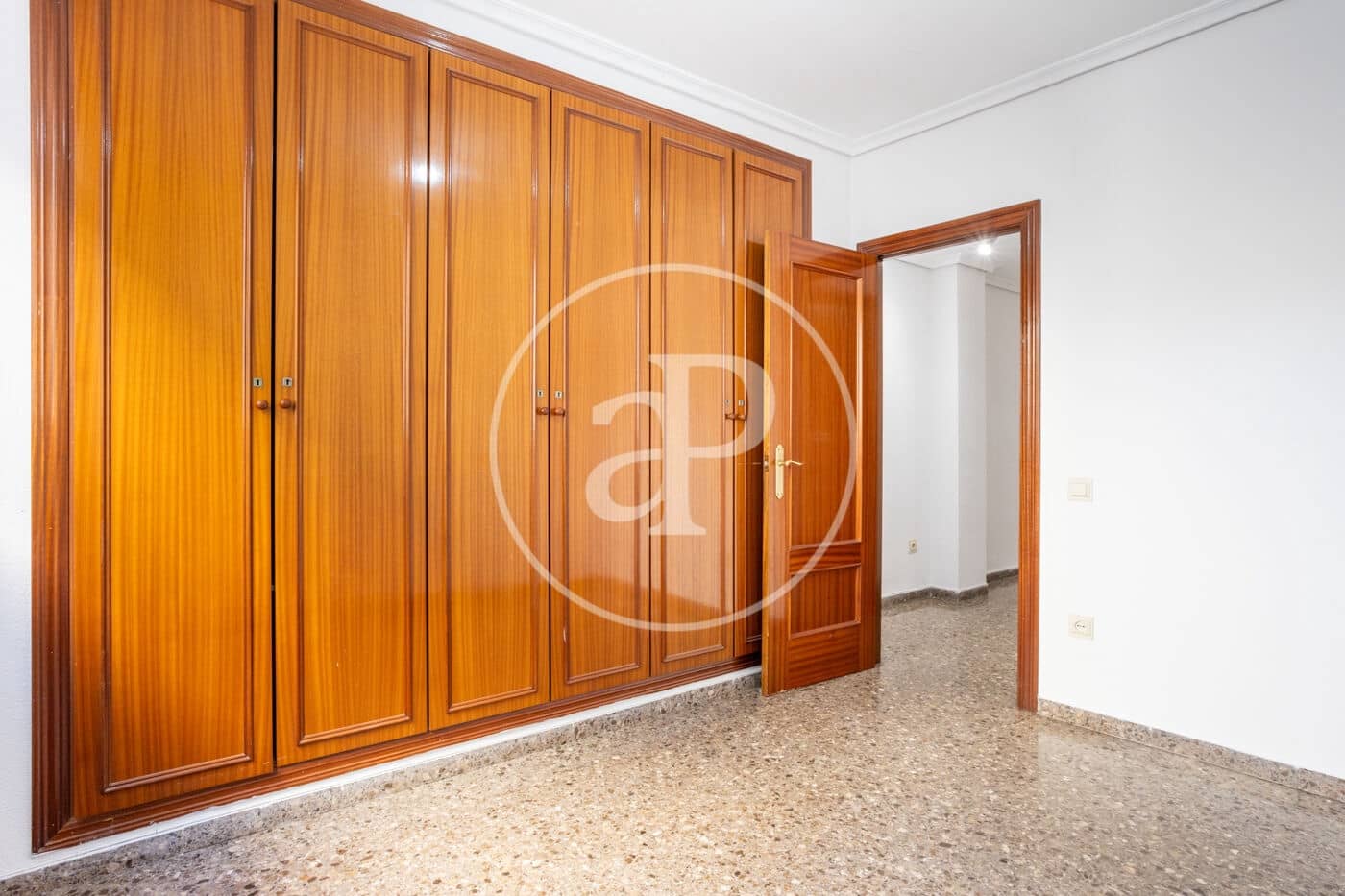 4 bedroom Apartment for rent in Valencia city - € 1,800 (Ref: 9565329)