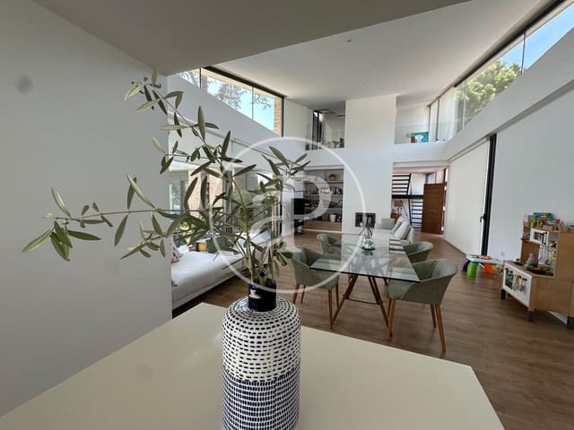 4 soveværelse Villa til salg i Valencia by med swimmingpool - € 1.380.000 (Ref: 9565330)