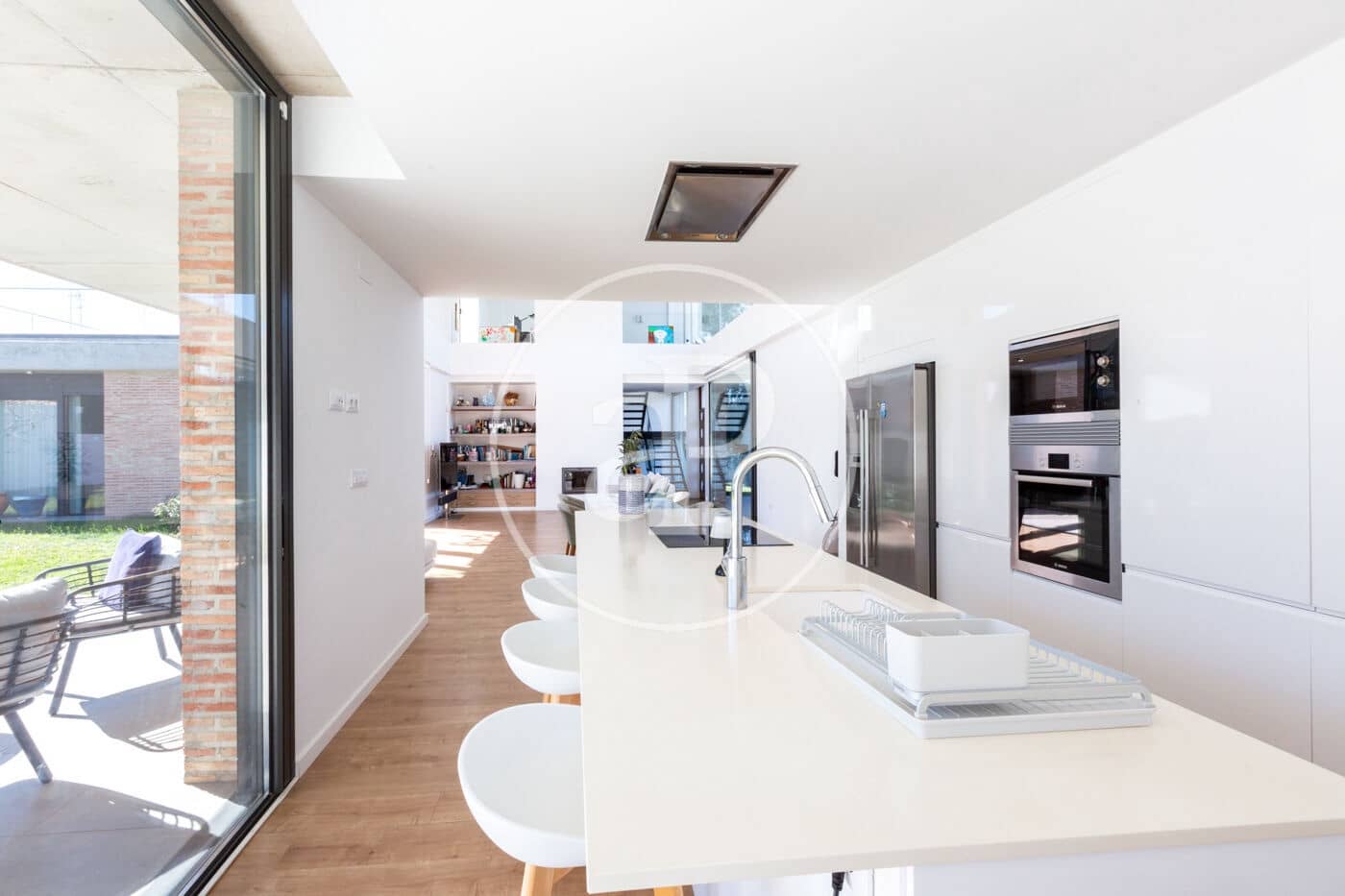 4 bedroom Villa for sale in Valencia city with pool - € 1,380,000 (Ref: 9565330)