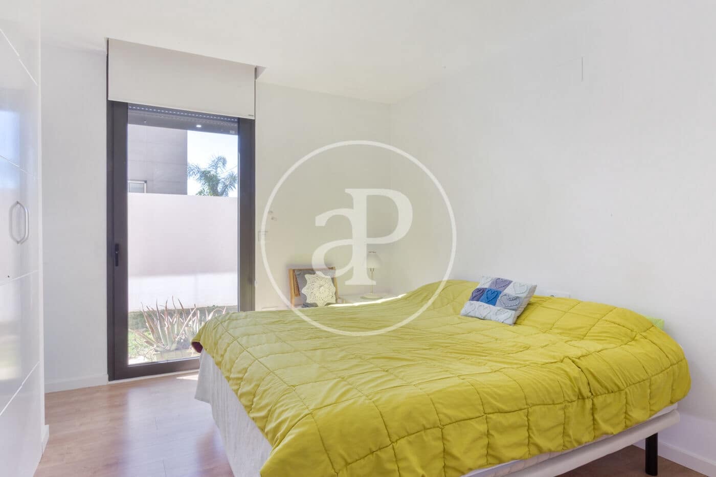 4 bedroom Villa for sale in Valencia city with pool - € 1,380,000 (Ref: 9565330)