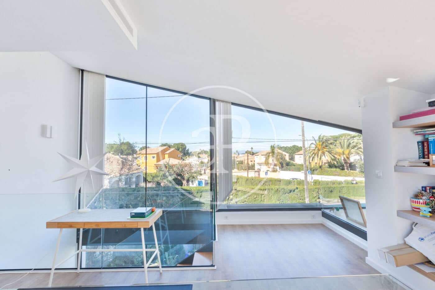 4 bedroom Villa for sale in Valencia city with pool - € 1,380,000 (Ref: 9565330)