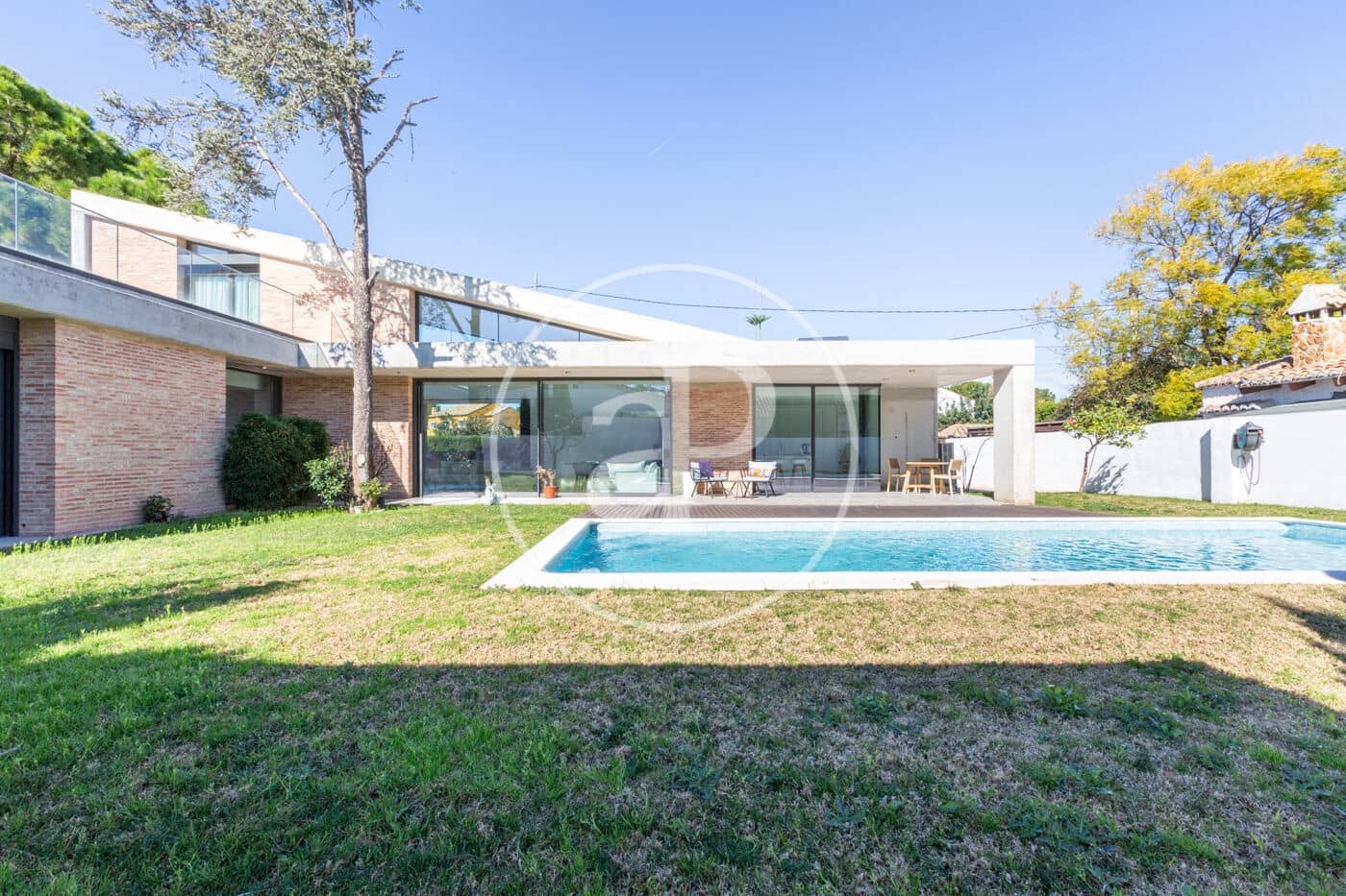4 bedroom Villa for sale in Valencia city with pool - € 1,380,000 (Ref: 9565330)