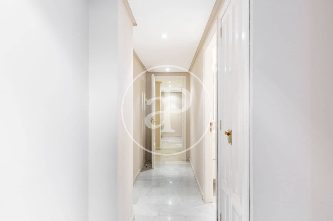 2 soveværelse Lejlighed til leje i Valencia by - € 2.400 (Ref: 9565331)