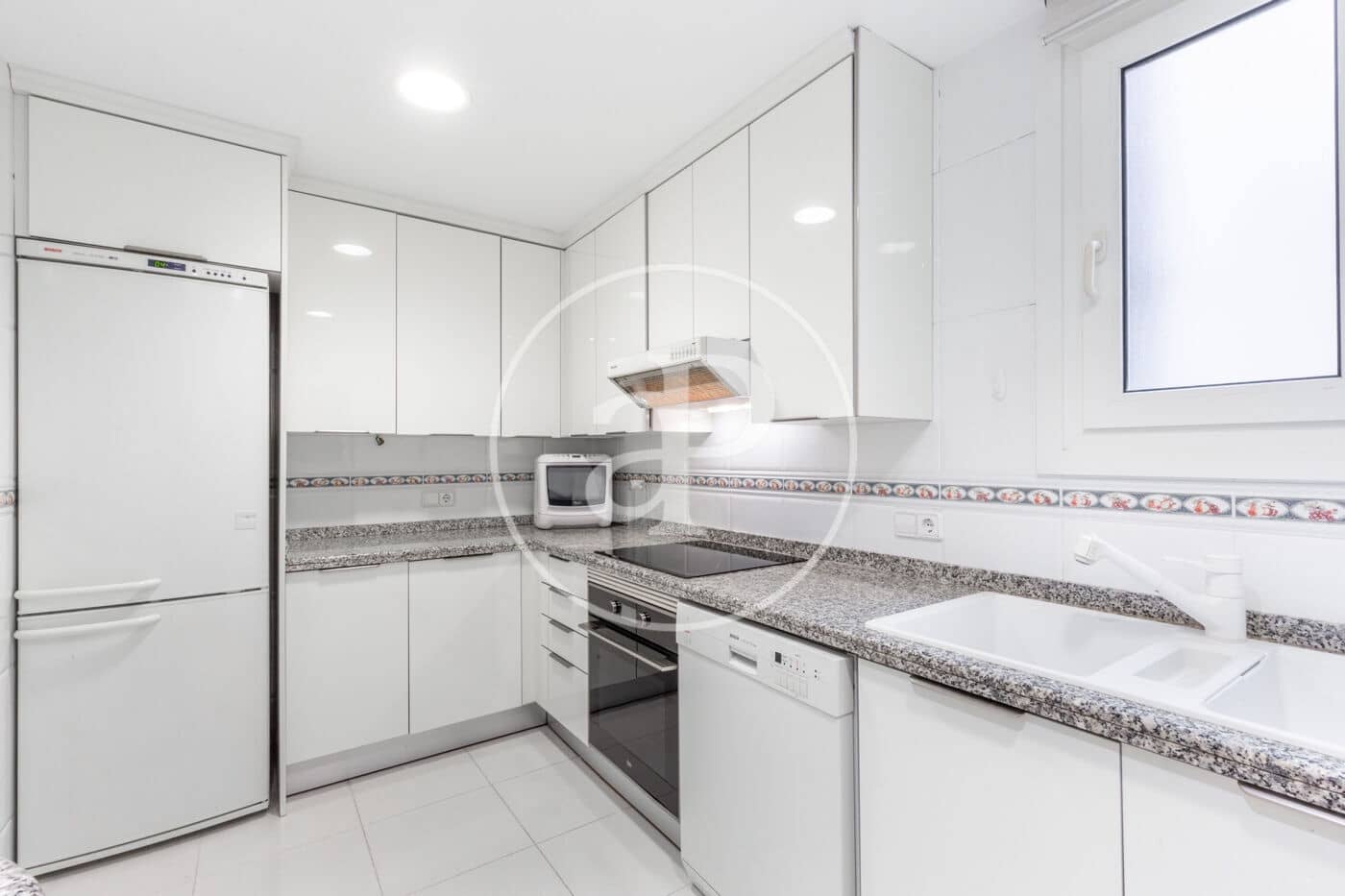 2 soveværelse Lejlighed til leje i Valencia by - € 2.400 (Ref: 9565331)